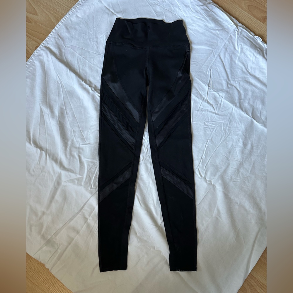 Alo Leggings Epic Mesh